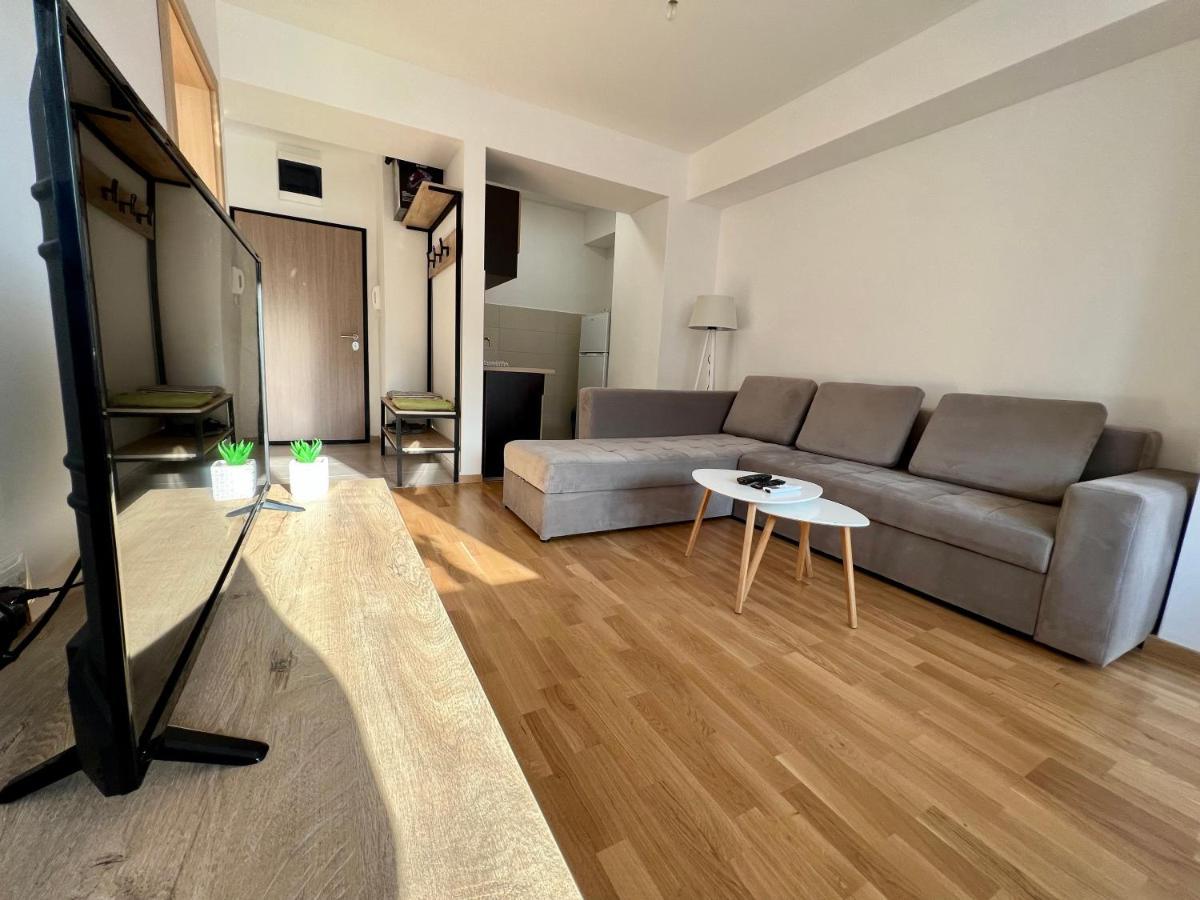 Sara'S Apartment Cozy And Close To Center With Private Parking Σκόπια Εξωτερικό φωτογραφία